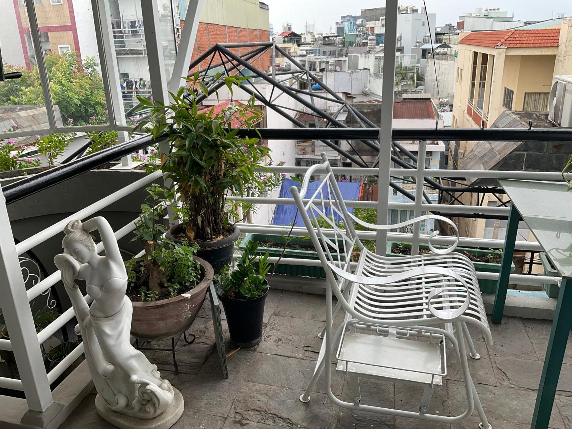 Отель Khach San Minh Chau - Hoa Hung Хошимин Экстерьер фото